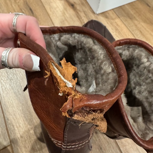 FRYE VINTAGE Brown Leather Duck Boots W/ Fur Lining & Buckles | 6.5 B - Picture 3 of 7